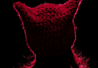 Трамп, штучні вагіни і протест: що примушує феміністок купити шапку рожеву