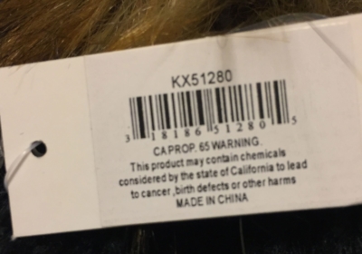 Борьба с системой: канадка заставила торгашей убрать шапки зимние, вызывающие рак