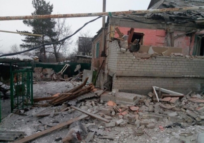 Зимние шапки, лекарства, деньги: Авдеевке помогает вся Украина